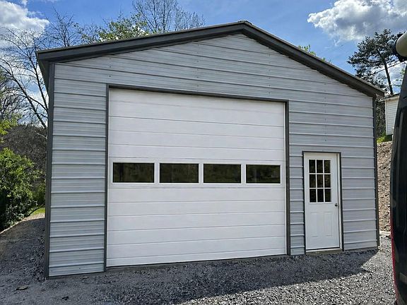 2nd image of 9139 Cumberland Rd