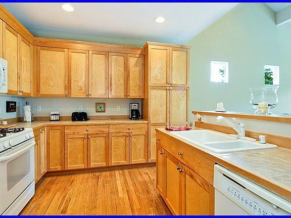 2nd image of 414 243rd Pl SE