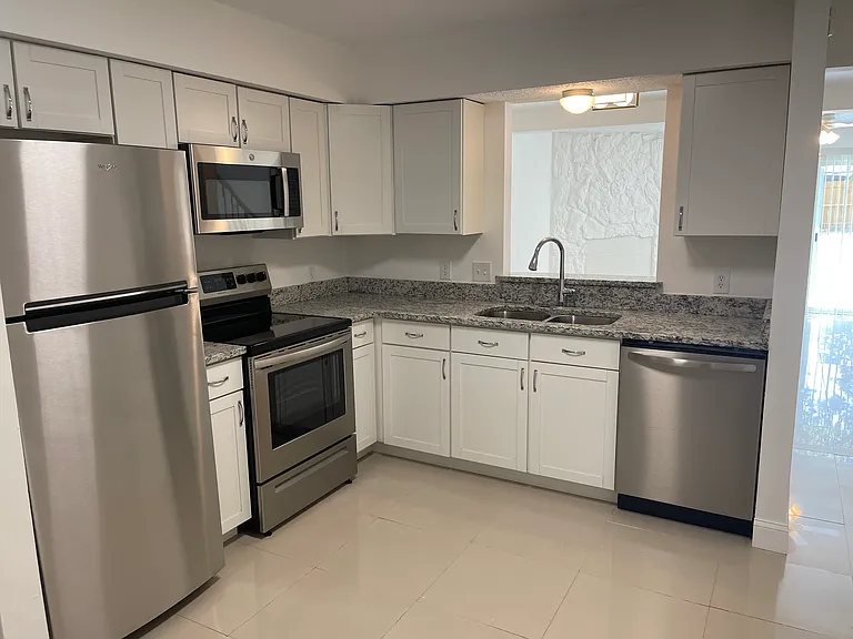 3031 Cobblewood Ct — Photo 5
