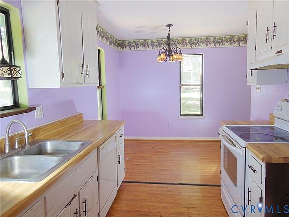 5th image of 806 Fahey Circle
