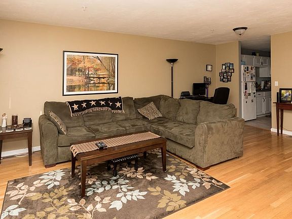 4th image of 606 Thayer St #606