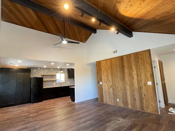 2645 Valkyrie Dr, Running Springs, CA 92382