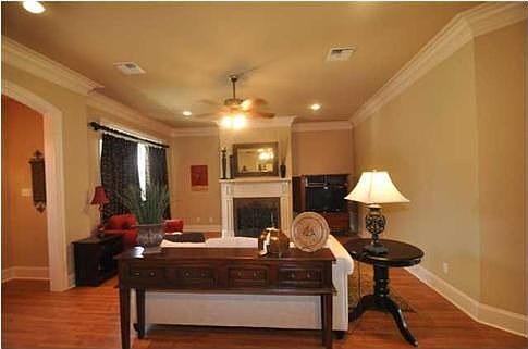 3rd image of 113 Saint Martinique Ln