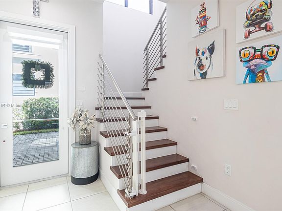 5th image of 8275 NW 48th St
