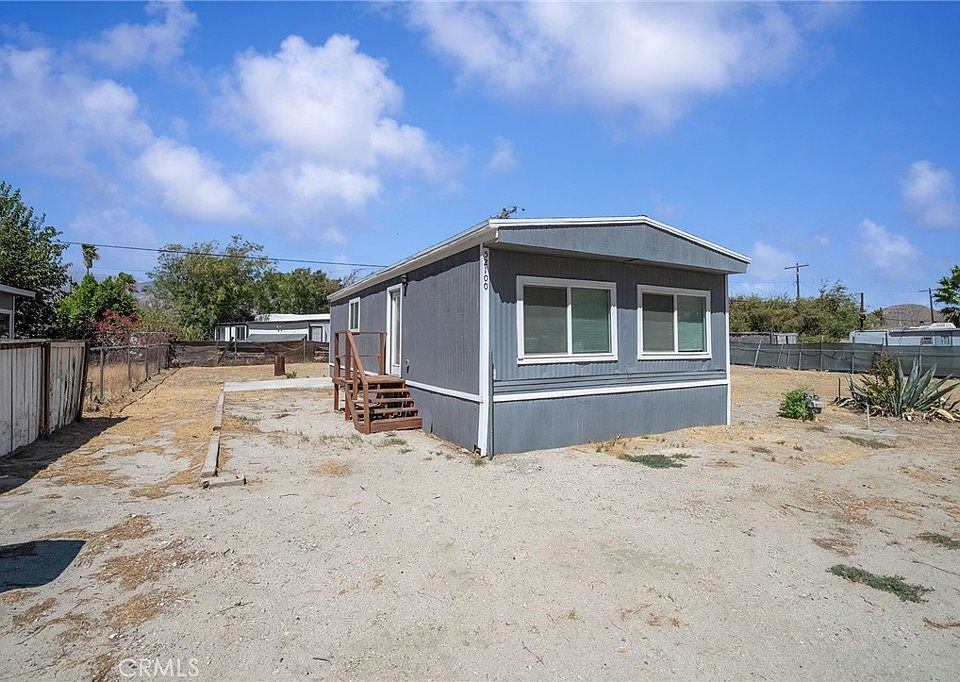 1st image of 52100 Esperanza Ave