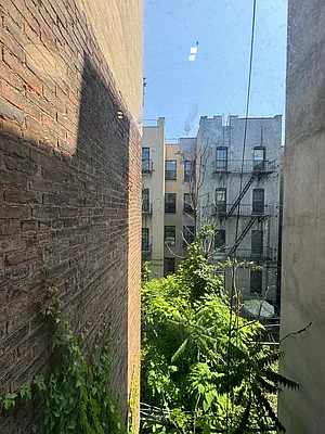 Rented by Pear NYC LLC | media 24