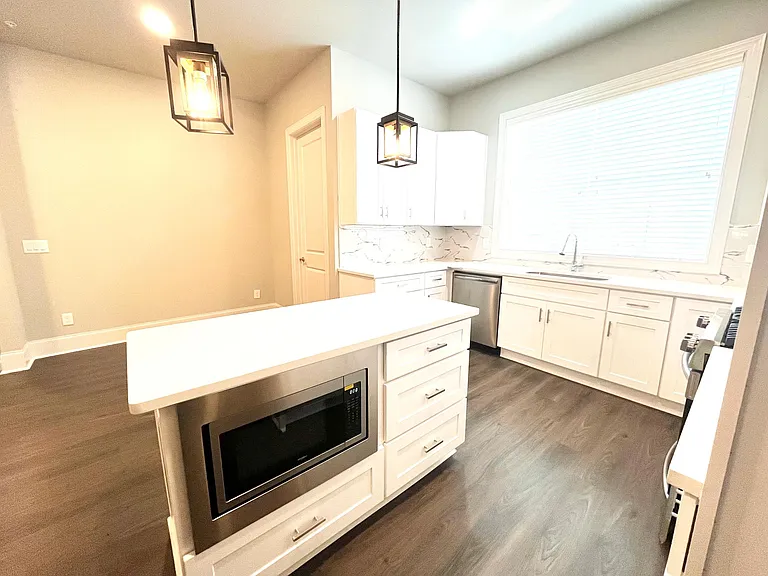 8035 Linfield Way #11 — Photo 9