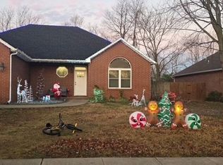 3908 SW Cherry Rd, Bentonville, AR 72713