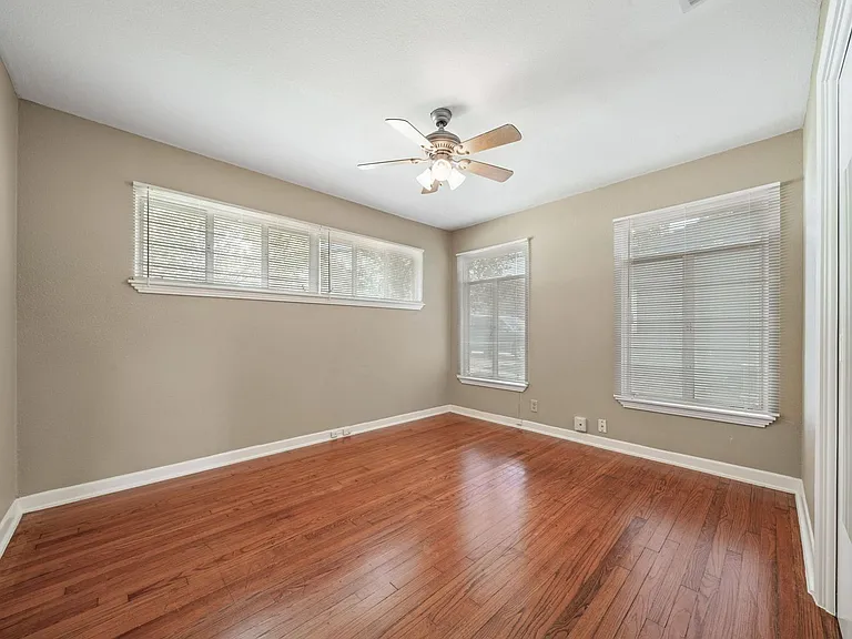 314 Barbara Dr — Photo 22