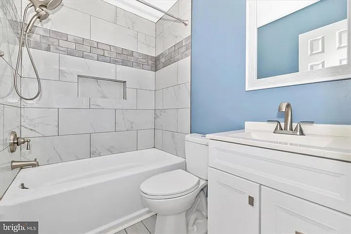 557 Lancaster Pl — Photo 15