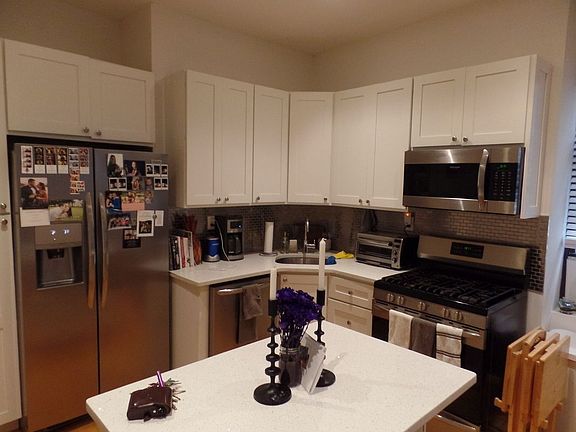 3rd image of 446 Saint Johns Pl APT 3A