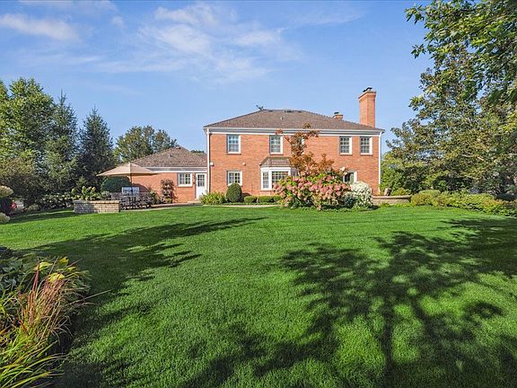 3rd image of 2501 Indian Ridge Dr