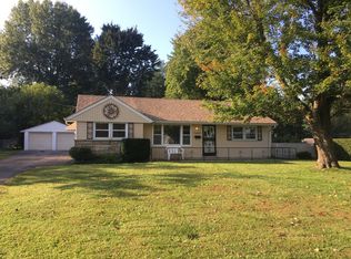 5612 Brokers Tip Ln, Louisville, KY 40272