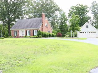 377 Nottingham Rd, Clinton, SC 29325