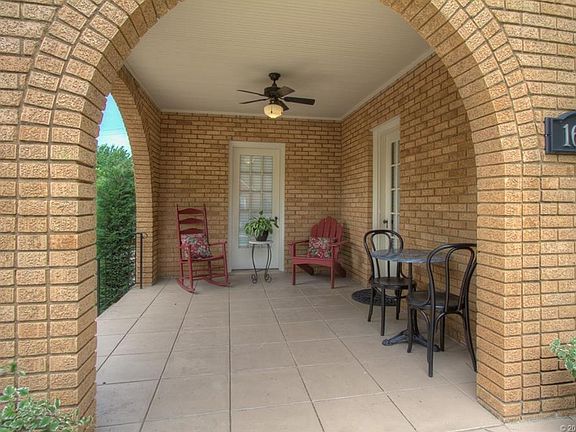 2nd image of 1608 S Columbia Pl