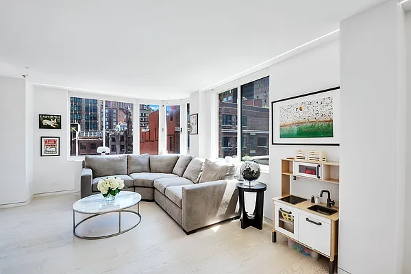 Sold by Corcoran | media 14