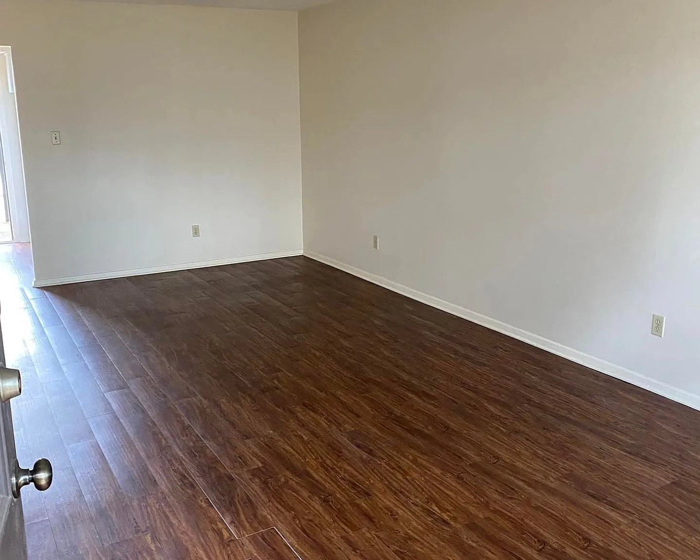 Villa Claire Apartments — Photo 4