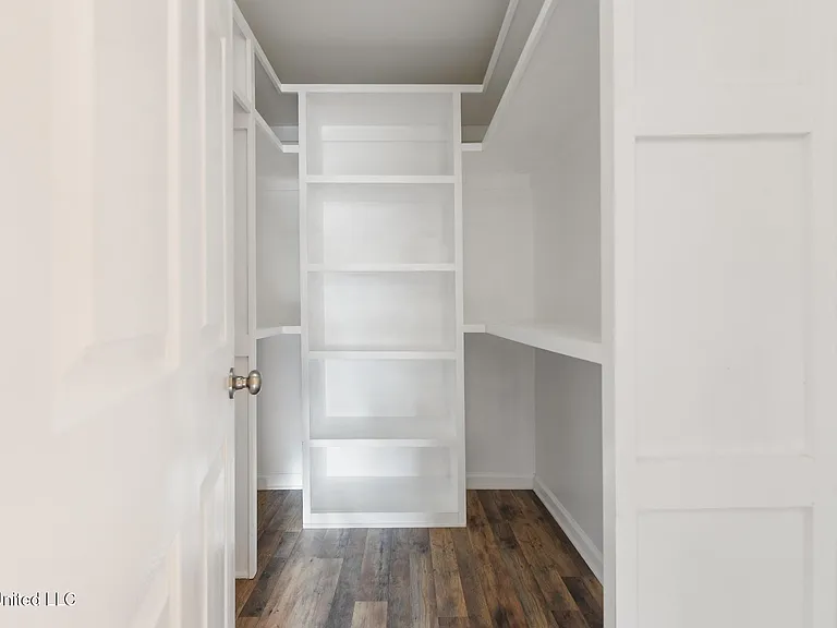 687 Oahu St — Photo 14