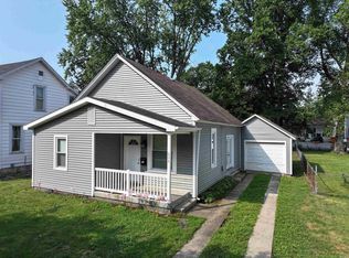 606 S Market St, Winamac, IN 46996