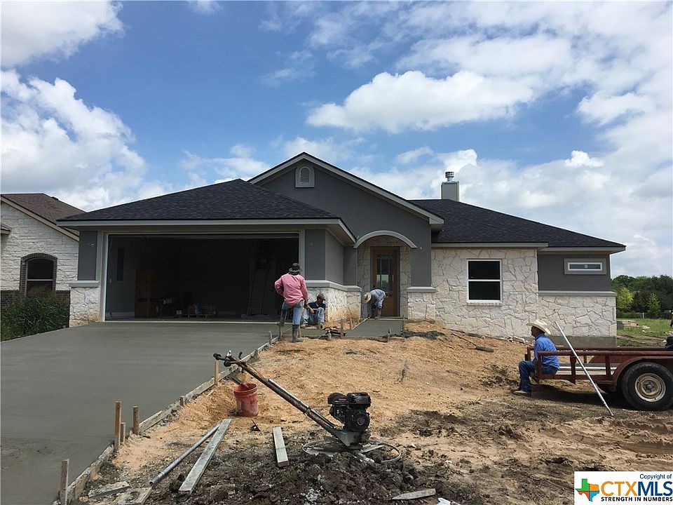 1st image of 335 O'W Lowrey Dr