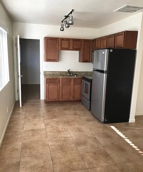 1702 W Tuckey Ln #134 — Photo 5
