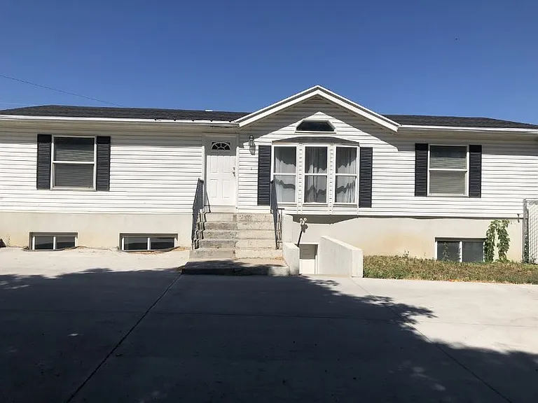 532 E 700 N #1 — Photo 5