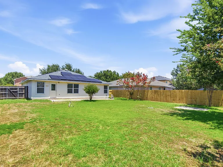 209 Rinehardt St — Photo 23