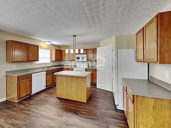 3rd image of 8157 Grant Park Ave