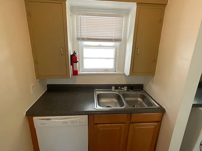 416 N Lincoln St — Photo 34