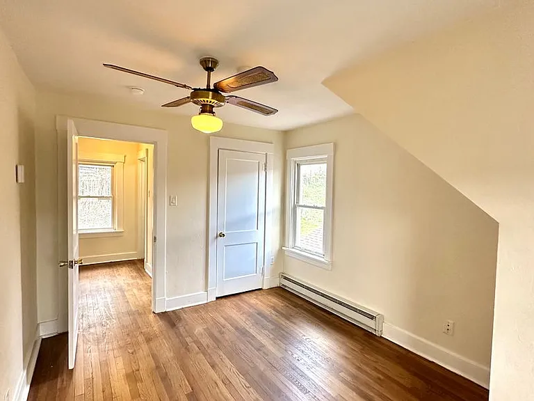 1528 Dagmar Ave — Photo 13
