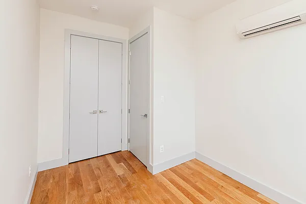 Rented by Nooklyn NYC LLC | media 59