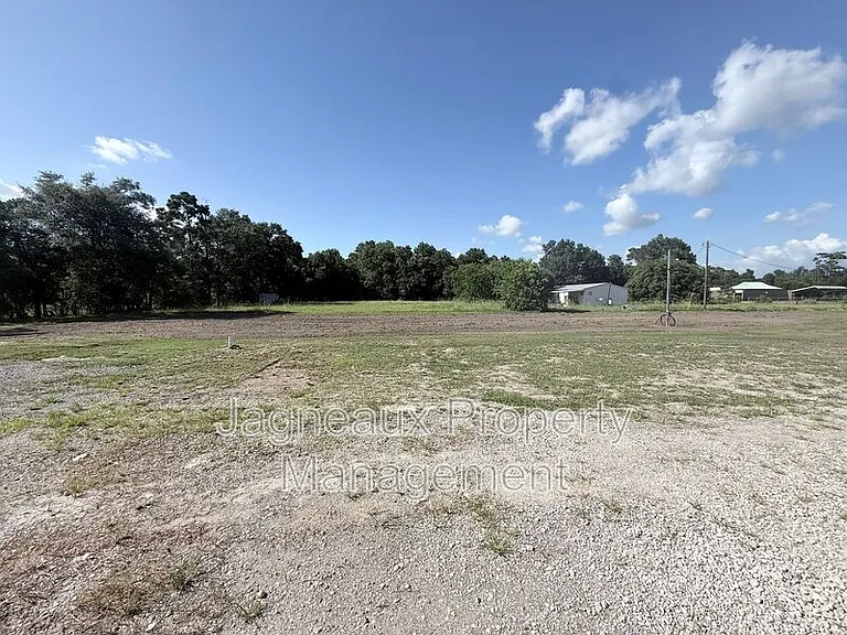 840 Sim Portie Rd — Photo 10