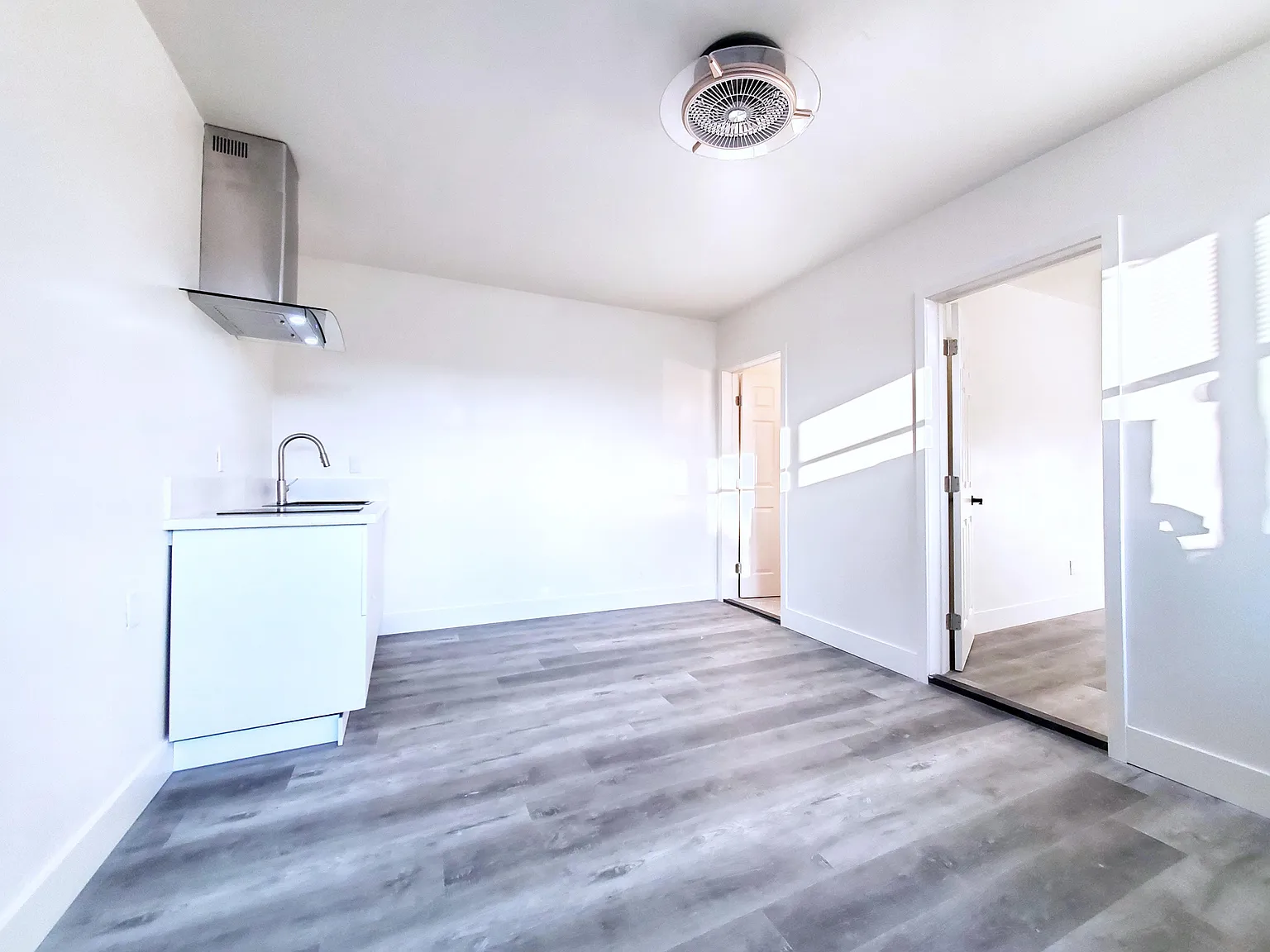 2803 Budau Ave — Photo 4