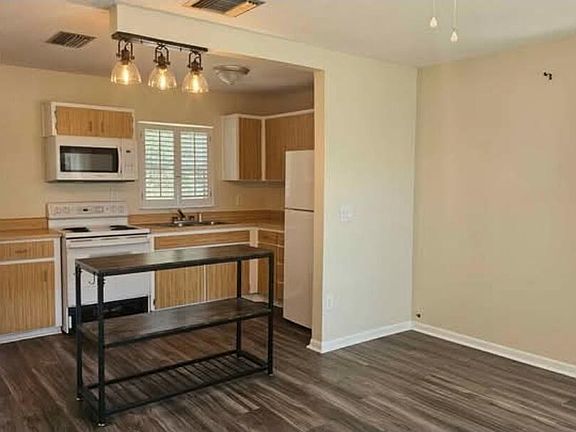 4th image of 4107 Paragon Pl