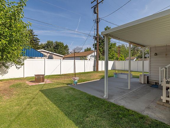 2nd image of 1322 Sanford Ave