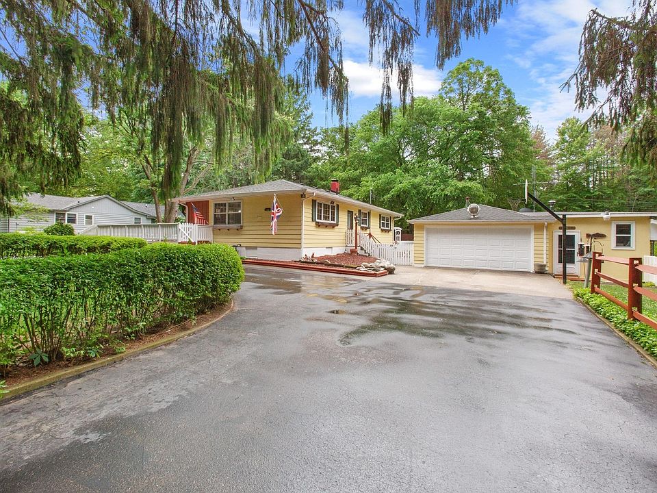 1st image of 6806 Parkway Dr