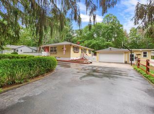 6806 Parkway Dr, Sawyer, MI 49125