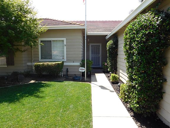 3rd image of 2614 River Cove Dr