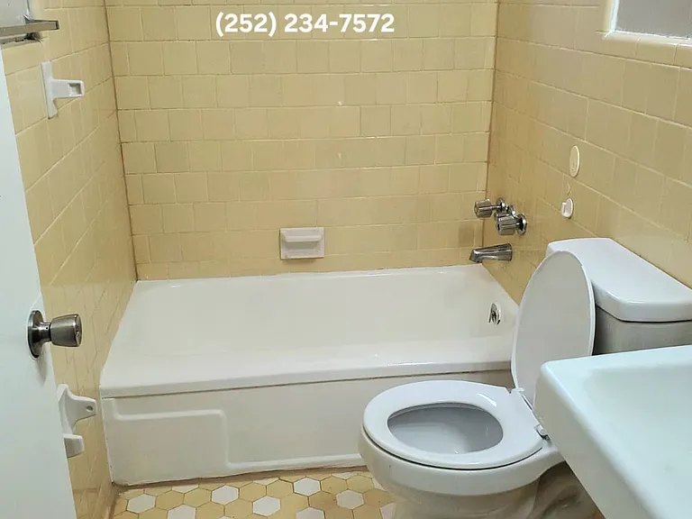 805 Whitehead Ave NE #A — Photo 13