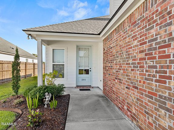5th image of 201 San Marcos Dr