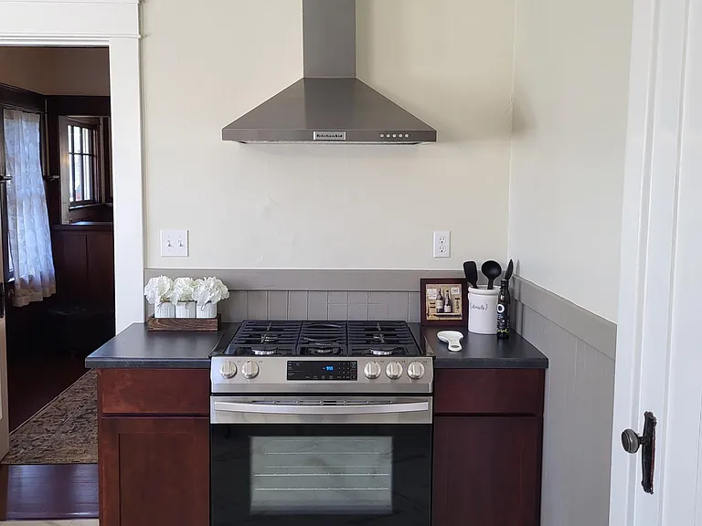 1481 Myrtle Ave — Photo 5