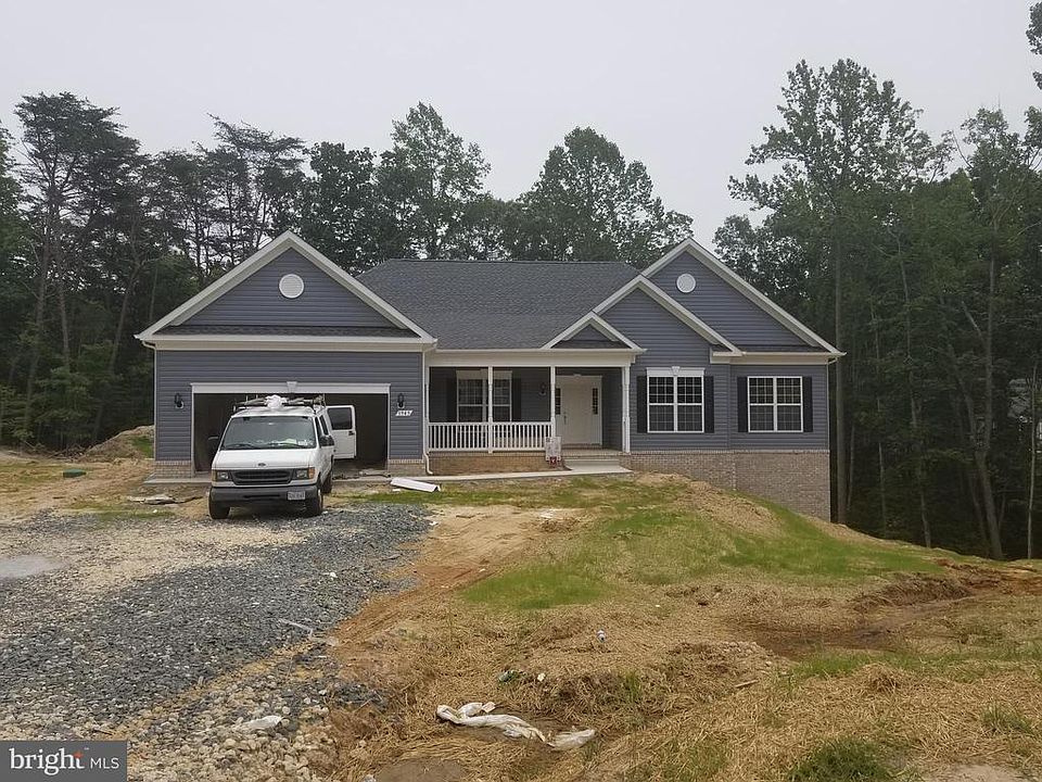 1st image of 1945 Foxwood Ln