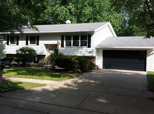 1425 Lucy Ln, Madison, WI 53711