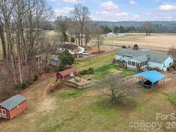 415 Massey Deal Rd, Statesville, NC 28625