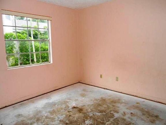 3rd image of 5617 Berry Blossom Way W