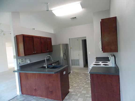 5th image of 4929 Spencer Oaks Blvd