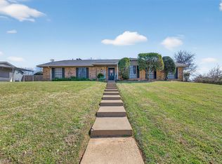 209 Colonial Cir, Athens, TX 75751