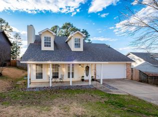 59 Vantage Dr, Maumelle, AR 72113