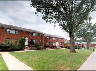 785 Green St APT 8, Iselin, NJ 08830