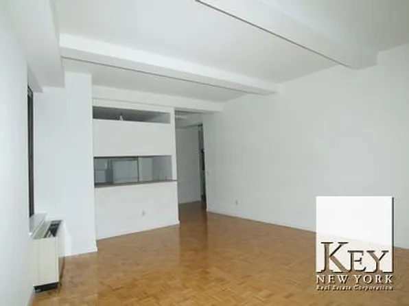 77 W 55th St, New York, NY 10019